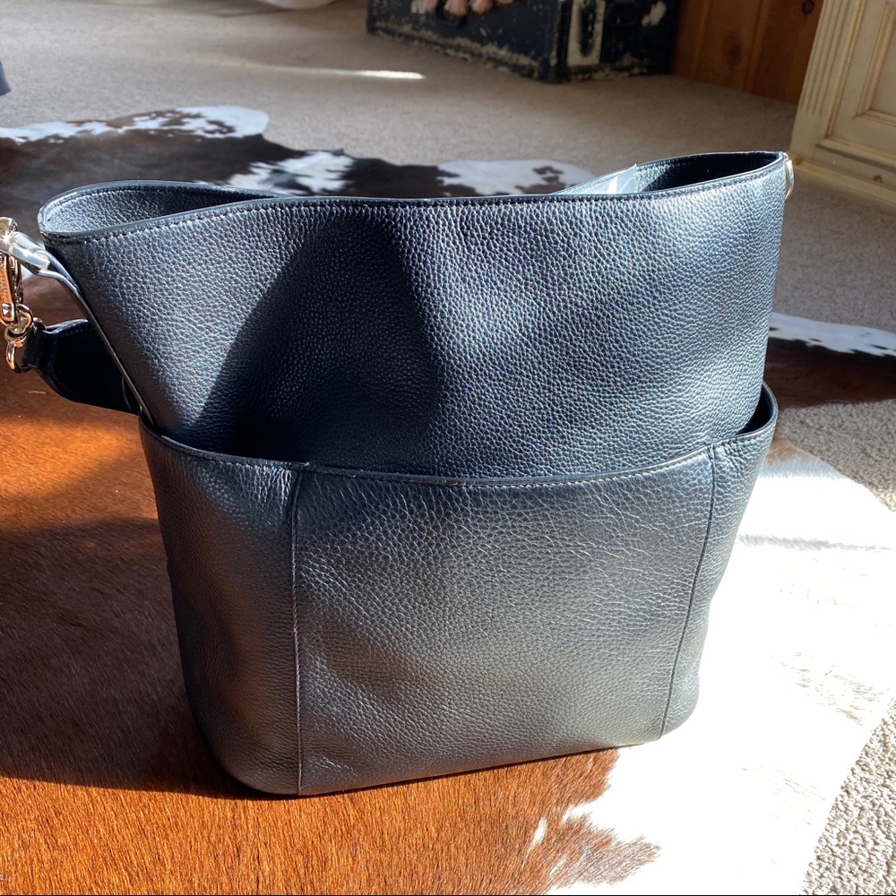 Henri Bendel Soho Bucket Hobo - Picture 3 of 9